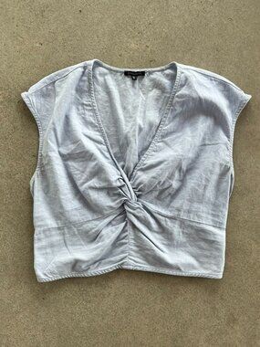 Dynamite Linen Blend Twist Front Crop Top Size L Powder Blue V Neck